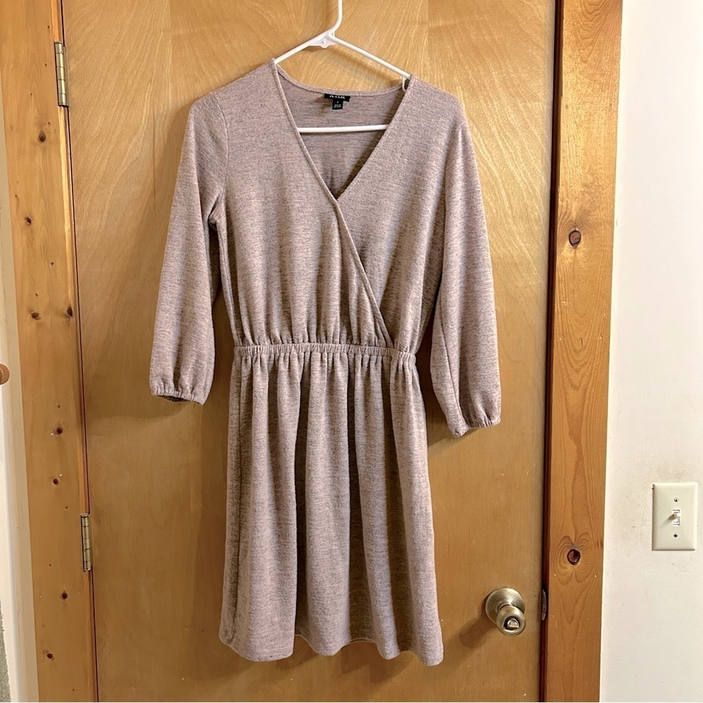 Pink and gray Ana dress with 3/4 sleeves so soft and comforable size small